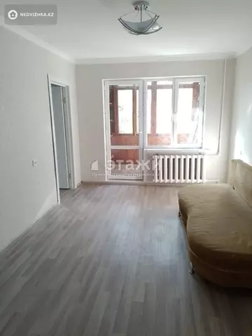 2-комнатная квартира, этаж 3 из 5, 43 м²