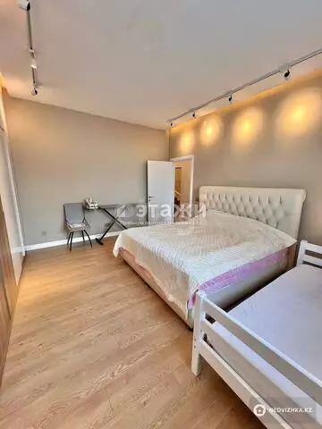 2-комнатная квартира, этаж 10 из 10, 72 м²