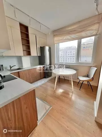 2-комнатная квартира, этаж 10 из 10, 72 м²