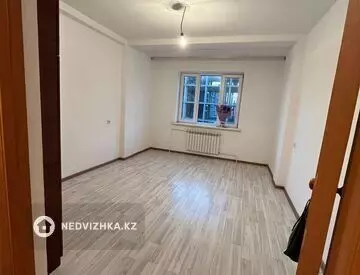 3-комнатная квартира, этаж 9 из 9, 81 м²