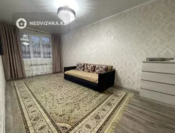 1-комнатная квартира, этаж 2 из 12, 40 м², на длительный срок