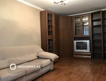 1-комнатная квартира, этаж 1 из 4, 33 м², на длительный срок