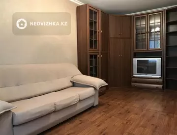 1-комнатная квартира, этаж 1 из 4, 33 м², на длительный срок