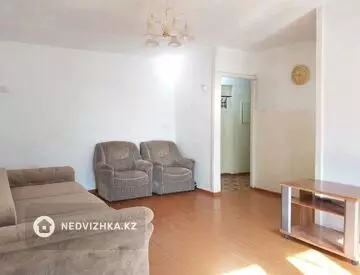 2-комнатная квартира, этаж 3 из 3, 46 м²