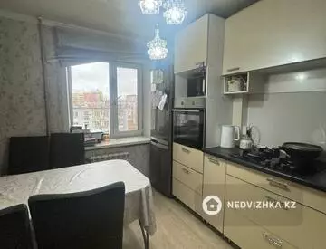 3-комнатная квартира, этаж 6 из 9, 64 м²