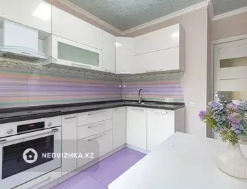 90 м², 3-комнатная квартира, этаж 3 из 10, 90 м², посуточно, изображение - 5