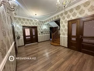 5-комнатный дом, 8 соток, 378 м²