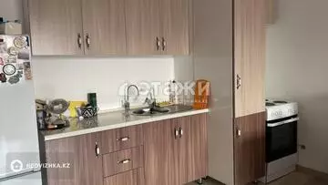 2-комнатная квартира, этаж 4 из 12, 53 м²