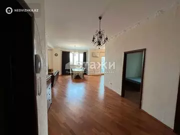 4-комнатная квартира, этаж 25 из 25, 130 м², на длительный срок