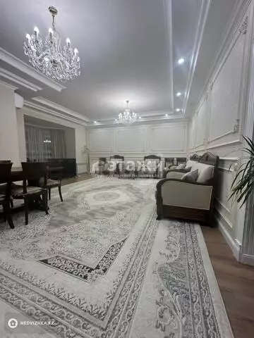 3-комнатная квартира, этаж 2 из 3, 120 м²
