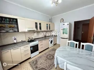 2-комнатная квартира, этаж 8 из 10, 65 м²