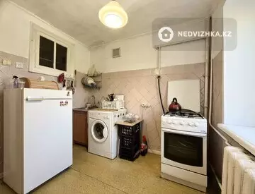 3-комнатная квартира, этаж 3 из 4, 60 м²