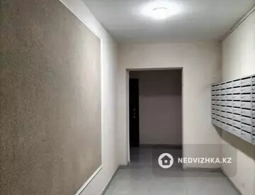 3-комнатная квартира, этаж 8 из 9, 60 м²