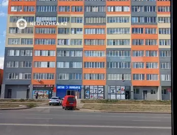 3-комнатная квартира, этаж 8 из 9, 60 м²