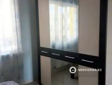 2-комнатная квартира, этаж 2 из 12, 54 м²