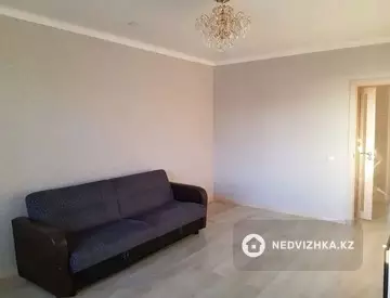 2-комнатная квартира, этаж 2 из 12, 54 м²