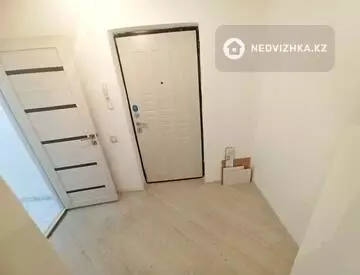 1-комнатная квартира, этаж 4 из 10, 30 м²