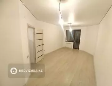 1-комнатная квартира, этаж 4 из 10, 30 м²