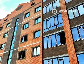 3-комнатная квартира, этаж 4 из 7, 94 м²