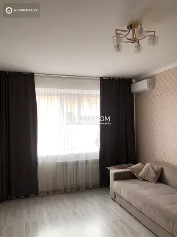 1-комнатная квартира, этаж 2 из 12, 42 м²