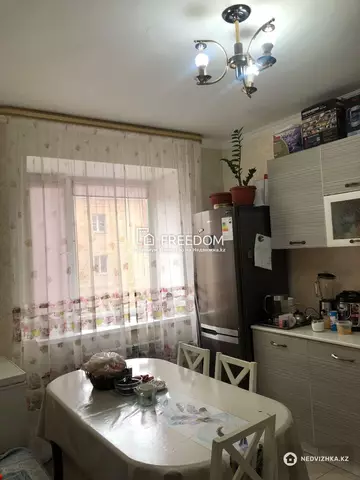 1-комнатная квартира, этаж 2 из 12, 42 м²