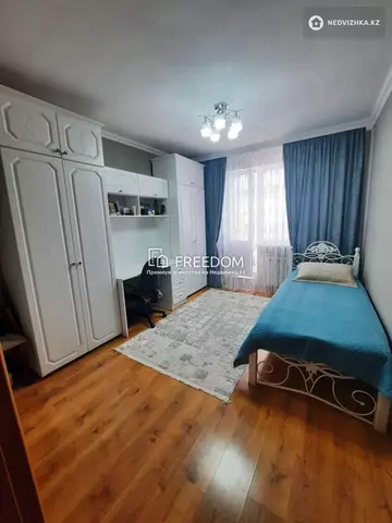 4-комнатная квартира, этаж 8 из 12, 123 м²