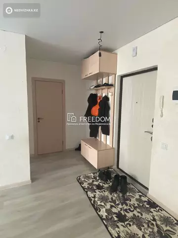 2-комнатная квартира, этаж 4 из 10, 53 м²