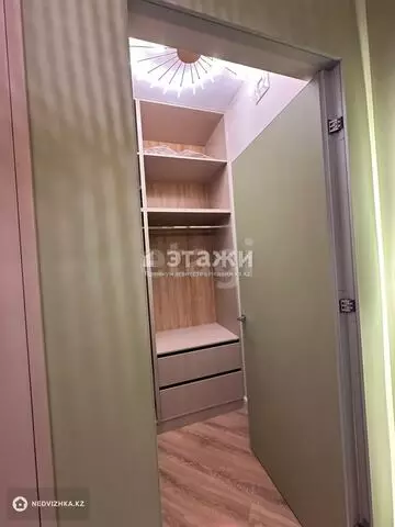 2-комнатная квартира, этаж 14 из 19, 55 м²