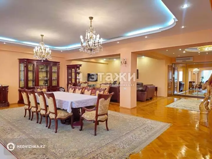 275 м², 5-комнатная квартира, этаж 4 из 5, 275 м², изображение - 1