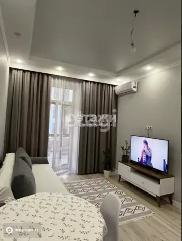 2-комнатная квартира, этаж 3 из 16, 38 м²