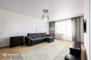 3-комнатная квартира, этаж 4 из 10, 90 м²