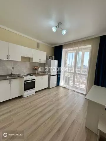 1-комнатная квартира, этаж 3 из 12, 39 м²