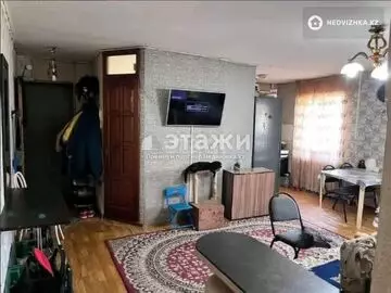 3-комнатная квартира, этаж 1 из 5, 60 м²