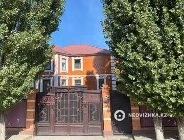 6-комнатный дом, 12 соток, 350 м²