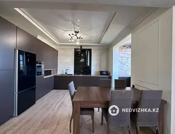 4-комнатная квартира, этаж 10 из 13, 151 м²