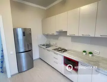 1-комнатная квартира, этаж 6 из 10, 37 м²