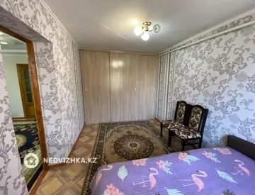 4-комнатная квартира, этаж 1 из 2, 70 м²