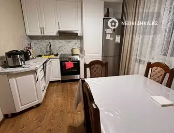 3-комнатная квартира, этаж 2 из 10, 74 м²