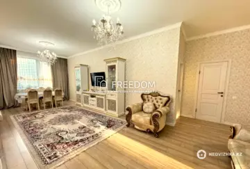 3-комнатная квартира, этаж 4 из 10, 100 м²