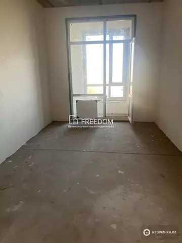 1-комнатная квартира, этаж 5 из 12, 39 м²