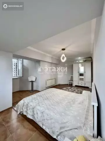 2-комнатная квартира, этаж 8 из 9, 75 м²