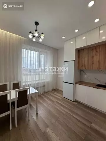 1-комнатная квартира, этаж 12 из 12, 42 м²