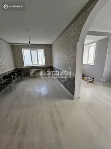 2-комнатная квартира, этаж 4 из 10, 55 м²