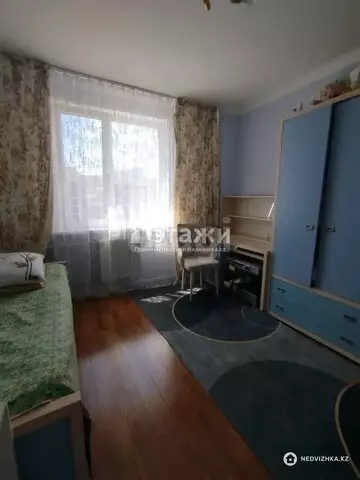 3-комнатная квартира, этаж 9 из 9, 82 м²