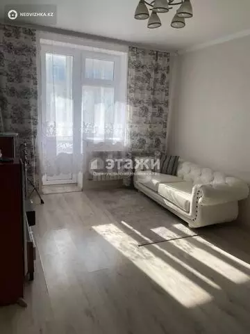 2-комнатная квартира, этаж 8 из 8, 40 м²