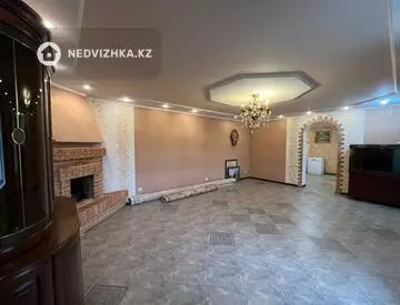 5-комнатный дом, 11 соток, 180 м²