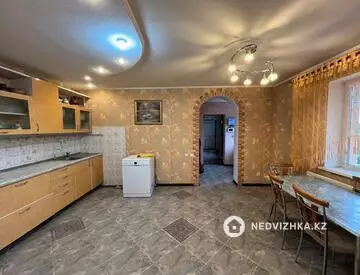 5-комнатный дом, 11 соток, 180 м²