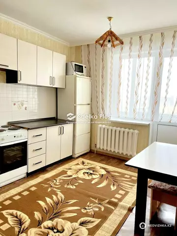 1-комнатная квартира, этаж 12 из 12, 40 м²