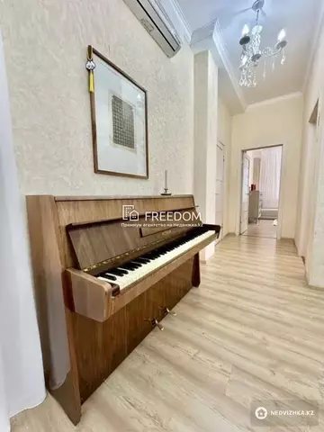 3-комнатная квартира, этаж 2 из 7, 94 м²