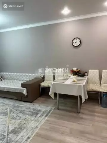 2-комнатная квартира, этаж 4 из 6, 38 м²